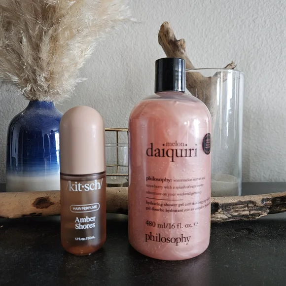 Philosophy Melon Daiquiri Shower Gel, Kitsch Amber Shores, Kiss Nail Set - Picture 2 of 4